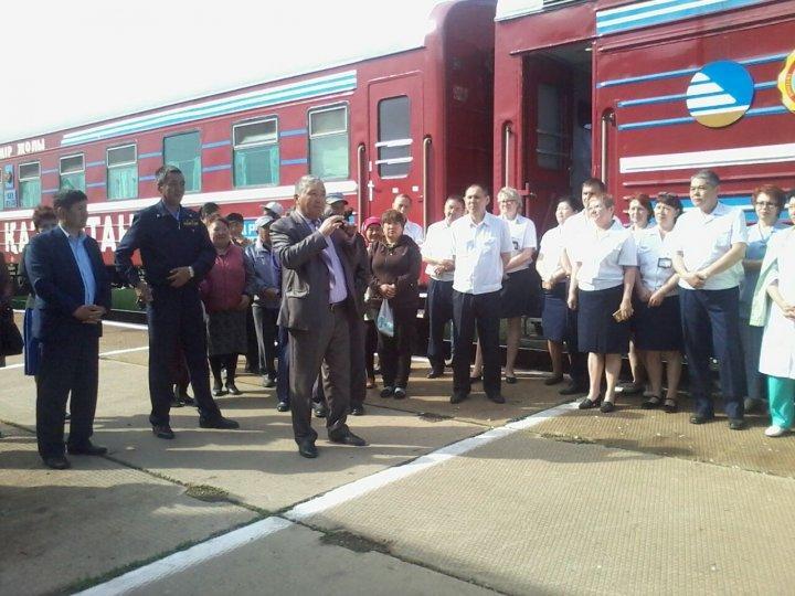 "Саламатты Қазақстан" денсаулық поезын Жарма кентінде салтанатпен қарсы алу шарасы