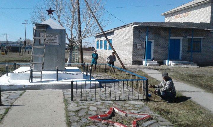 П.Теряевтың обелискісіне күтім жасау