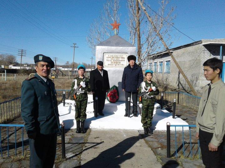 "Ұлы Отан соғысының және еңбек ардагерлерін мәнгі есте сақтау жұмысы"